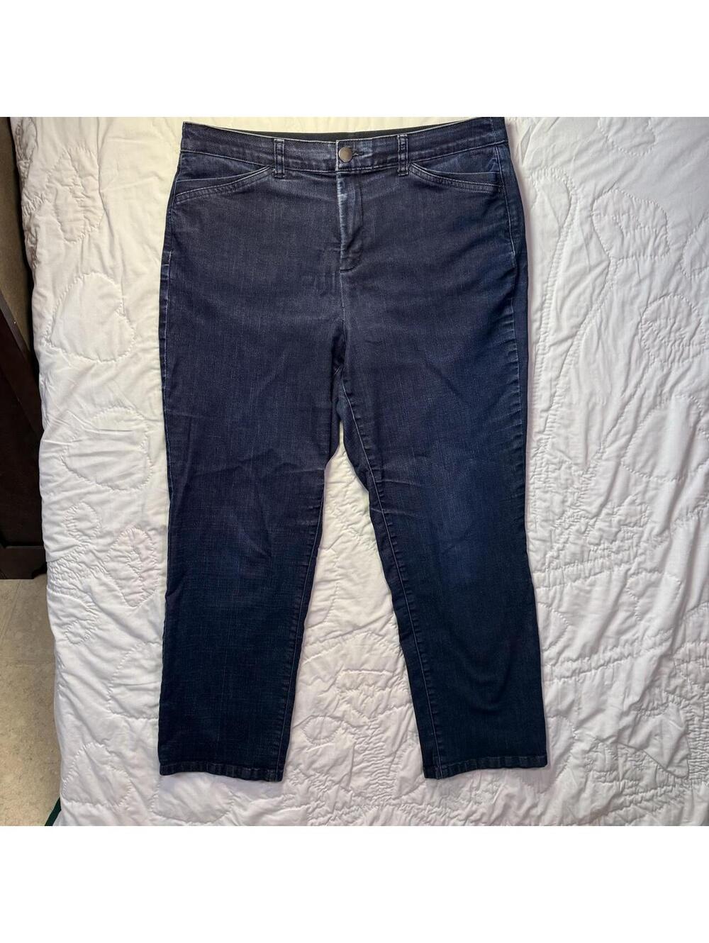 Christopher & Banks Signature Slimming jeans Size 12 short